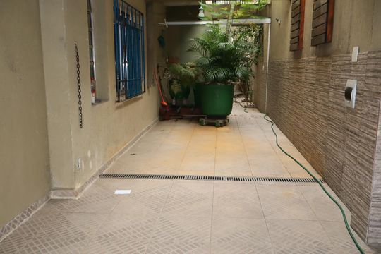 Garagem de casa à venda com 3 quartos, 158m² em Jardim Vila Formosa, São Paulo