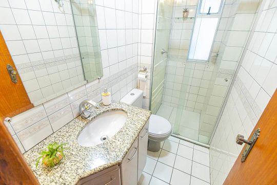 Banheiro de apartamento para alugar com 3 quartos, 70m² em Manacás, Belo Horizonte