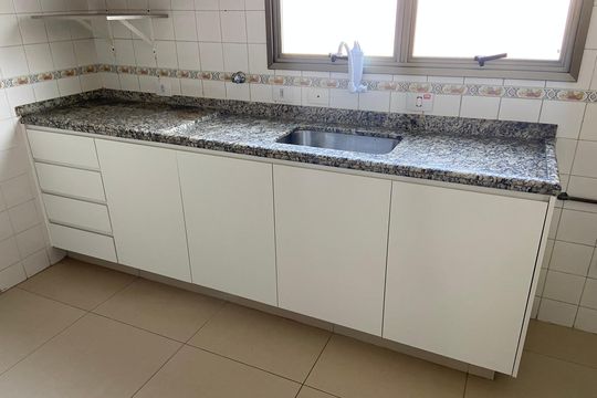 Cozinha de casa de condomínio à venda com 2 quartos, 144m² em Rio Pequeno, São Paulo