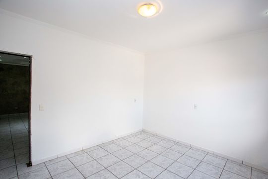 Quarto de casa para alugar com 1 quarto, 40m² em Eldorado, Diadema