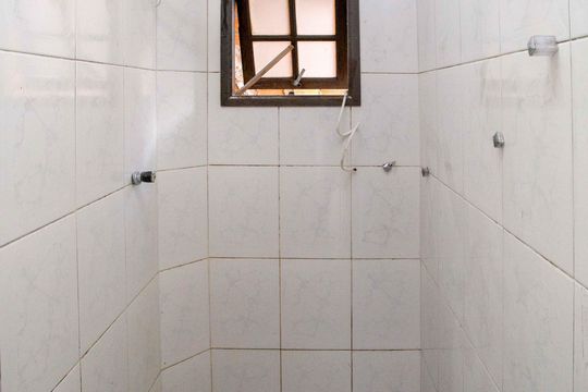 Banheiro de casa para alugar com 1 quarto, 40m² em Eldorado, Diadema