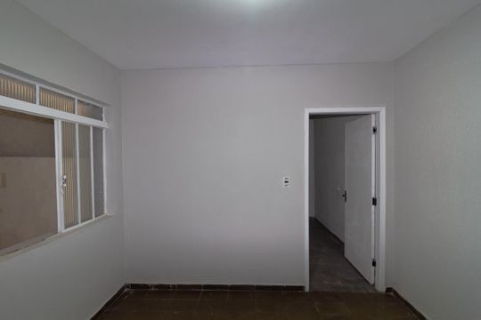 Sala de casa para alugar com 2 quartos, 70m² em São Rafael, São Paulo