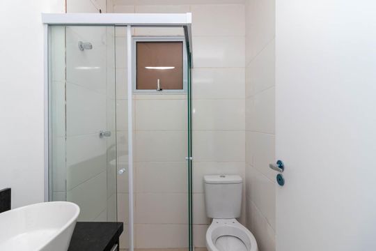 Banheiro de apartamento para alugar com 1 quarto, 25m² em Jardim do Colegio (zona Norte), São Paulo