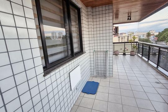 Varanda de apartamento à venda com 3 quartos, 130m² em Vista Alegre, Rio de Janeiro