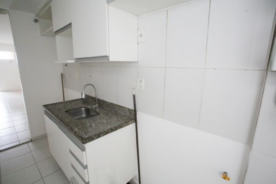 Cozinha de apartamento para alugar com 2 quartos, 60m² em Taquara, Rio de Janeiro