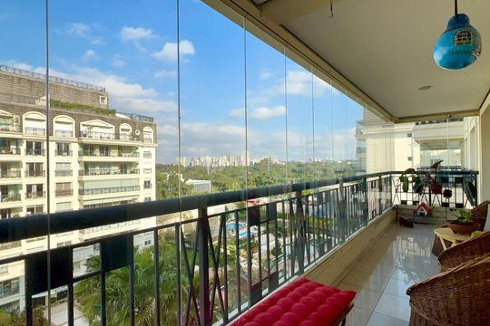 Varanda de apartamento para alugar com 3 quartos, 224m² em Alto de Pinheiros, São Paulo