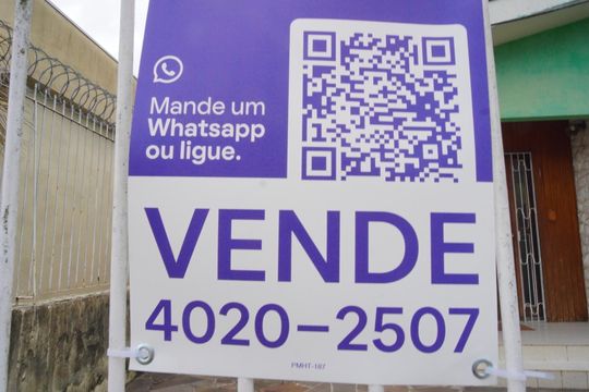 Placa de casa à venda com 3 quartos, 276m² em Sarandi, Porto Alegre