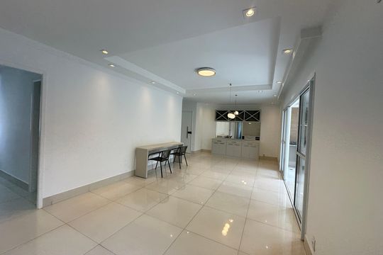 Apartamento para alugar com 3 quartos, 132m² em Tamboré, Santana de Parnaíba