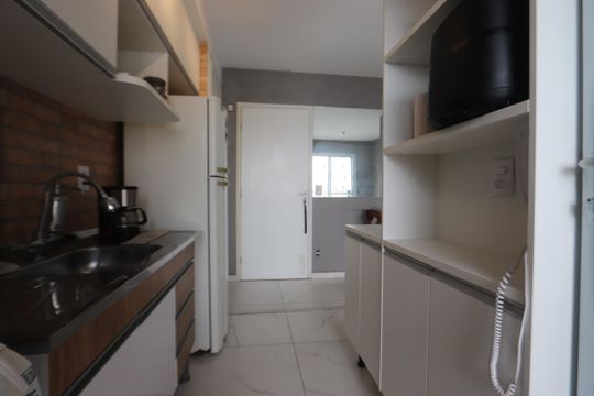 Cozinha de apartamento à venda com 2 quartos, 42m² em Sítio da Figueira, São Paulo