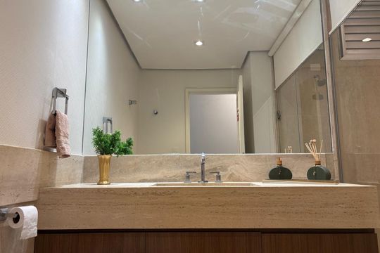 Banheiro de apartamento à venda com 3 quartos, 125m² em Taquaral, Campinas