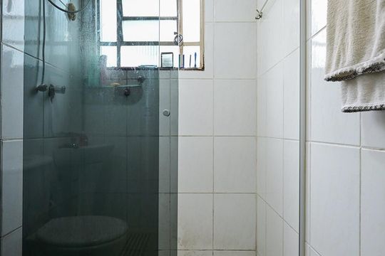 Banheiro de apartamento à venda com 2 quartos, 50m² em Jardim Olinda, São Paulo