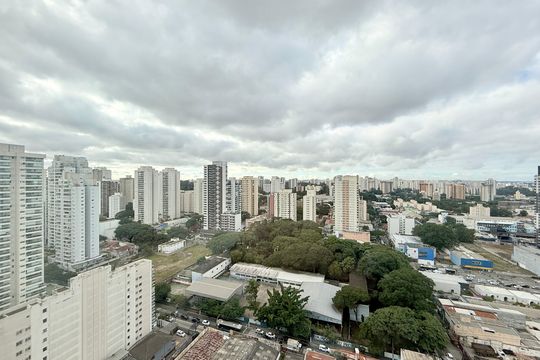 Vista de apartamento para alugar com 2 quartos, 100m² em Santo Amaro, São Paulo
