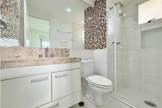 Banheiro Suíte 1 de apartamento para alugar com 2 quartos, 100m² em Santo Amaro, São Paulo