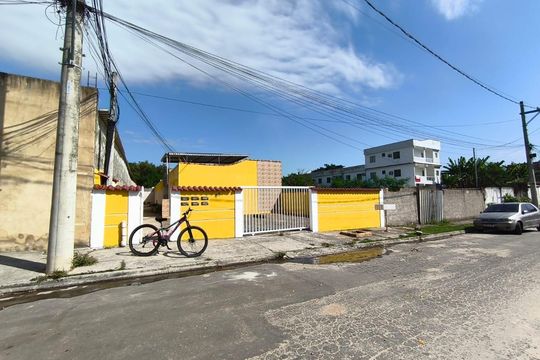 Fachada de casa de condomínio para alugar com 2 quartos, 50m² em Cabuçu, Nova Iguaçu