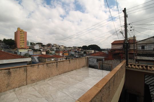 Quintal de casa à venda com 3 quartos, 157m² em Parque Peruche, São Paulo