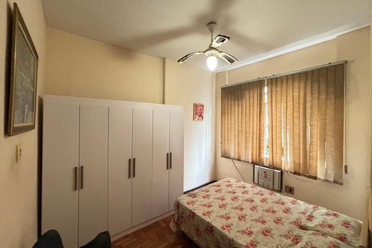 Quarto 1 de apartamento para alugar com 2 quartos, 85m² em Copacabana, Rio de Janeiro