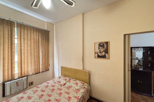 Quarto 1 de apartamento para alugar com 2 quartos, 85m² em Copacabana, Rio de Janeiro