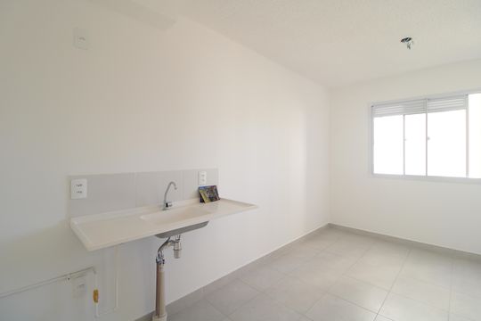 Cozinha de apartamento para alugar com 2 quartos, 33m² em Socorro, São Paulo