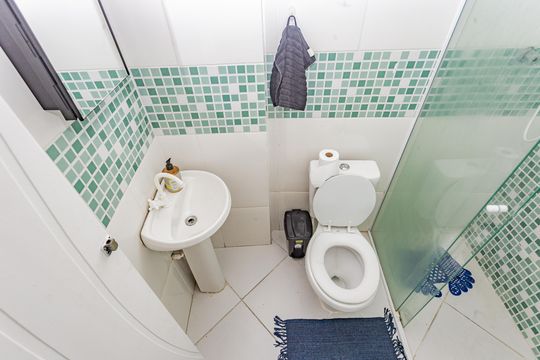 Banheiro de kitnet/studio para alugar com 1 quarto, 30m² em Jardim Previdencia, São Paulo