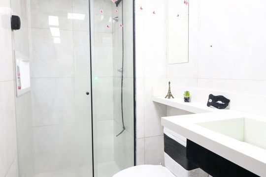 Banheiro de kitnet/studio à venda com 2 quartos, 37m² em Santo Amaro, São Paulo