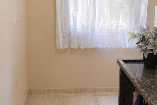 Cozinha de apartamento à venda com 2 quartos, 52m² em Conjunto Residencial José Bonifácio, São Paulo
