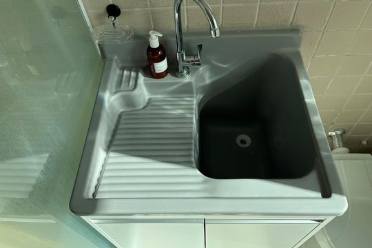Banheiro de kitnet/studio para alugar com 1 quarto, 55m² em José Menino, Santos