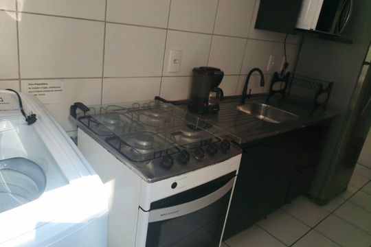 Cozinha de apartamento para alugar com 2 quartos, 50m² em Taquara, Rio de Janeiro