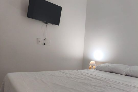 Quarto 1 de apartamento para alugar com 2 quartos, 50m² em Taquara, Rio de Janeiro