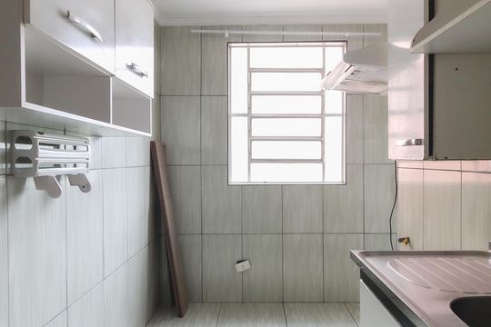 Cozinha de apartamento para alugar com 2 quartos, 52m² em Parque Santa Rita, São Paulo