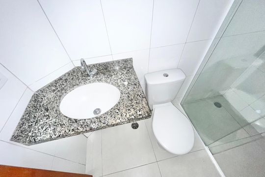 Banheiro de apartamento para alugar com 1 quarto, 45m² em Carandiru, São Paulo