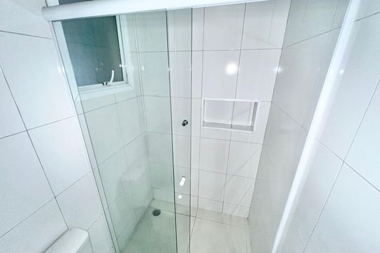 Banheiro de apartamento para alugar com 1 quarto, 45m² em Carandiru, São Paulo