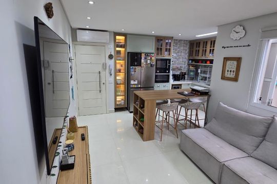 Sala de apartamento à venda com 3 quartos, 70m² em Vila Santa Teresa, Santo André