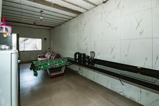Casa à venda com 3 quartos, 160m² em Floramar, Belo Horizonte