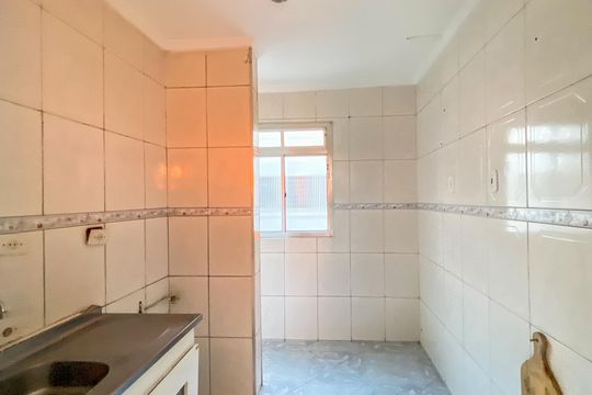 Cozinha  de apartamento à venda com 2 quartos, 50m² em Vila Silvia, São Paulo