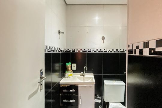 Banheiro  de apartamento à venda com 2 quartos, 50m² em Vila Silvia, São Paulo