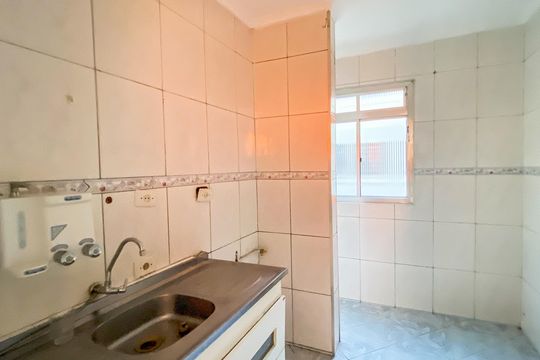 Cozinha  de apartamento à venda com 2 quartos, 50m² em Vila Silvia, São Paulo