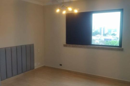 Apartamento à venda com 4 quartos, 180m² em Vila Alexandria, São Paulo