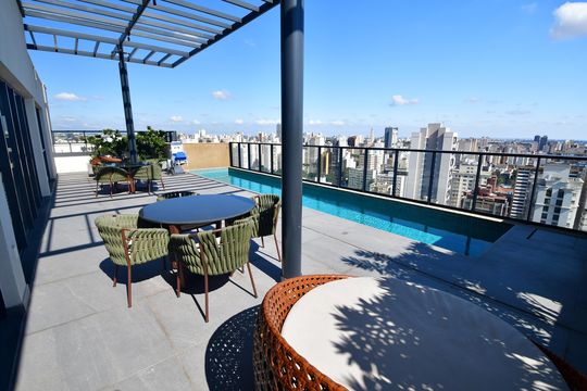 Área comum - Piscina de apartamento para alugar com 1 quarto, 46m² em Centro, Campinas