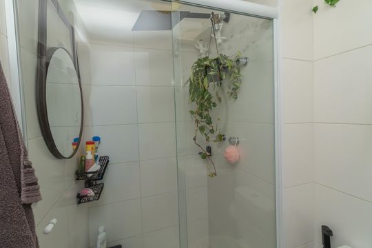 Banheiro da Suíte 1 de apartamento para alugar com 2 quartos, 120m² em Várzea da Barra Funda, São Paulo