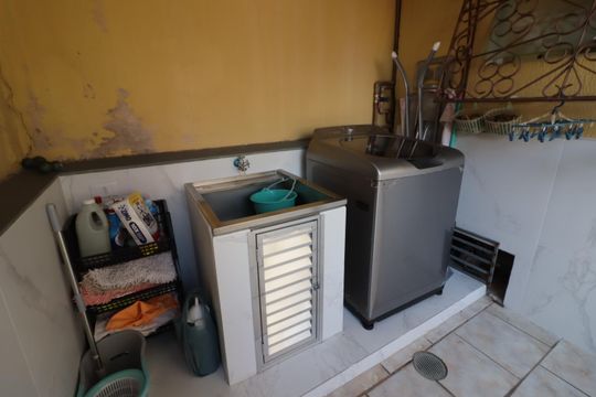 Área de Serviço de casa à venda com 2 quartos, 200m² em Pestana, Osasco