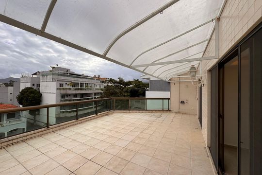 Varanda de apartamento para alugar com 3 quartos, 330m² em Recreio dos Bandeirantes, Rio de Janeiro