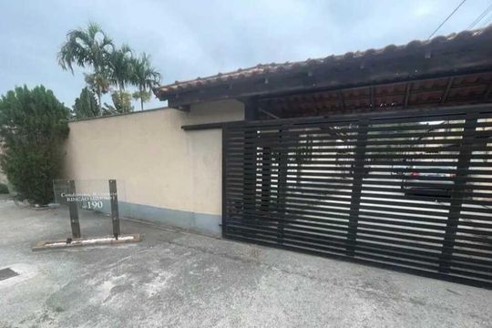 Fachada de casa para alugar com 2 quartos, 115m² em Rincão Mimoso, Maricá