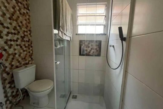 Banheiro de casa para alugar com 2 quartos, 115m² em Rincão Mimoso, Maricá