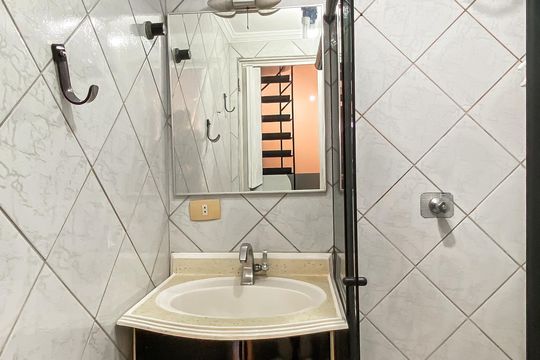 Banheiro  de apartamento para alugar com 3 quartos, 110m² em Vila Silvia, São Paulo
