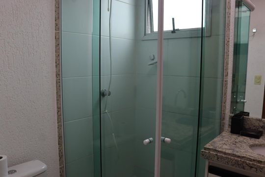 Banheiro Corredor de apartamento à venda com 2 quartos, 74m² em Vila Rosa, Goiânia
