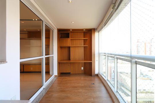 Varanda  de apartamento à venda com 3 quartos, 110m² em Vila Leopoldina, São Paulo