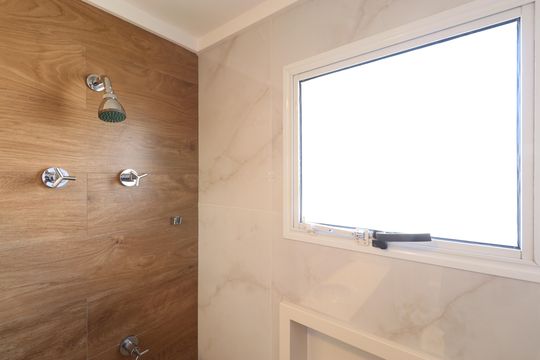 Banheiro da Suíte 2 de apartamento à venda com 3 quartos, 110m² em Vila Leopoldina, São Paulo