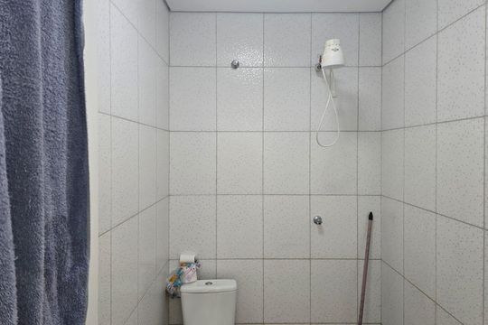 Banheiro Social de kitnet/studio para alugar com 2 quartos, 92m² em Jardim Presidente Dutra , Guarulhos