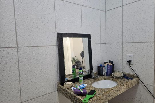 Banheiro Social de kitnet/studio para alugar com 2 quartos, 92m² em Jardim Presidente Dutra , Guarulhos