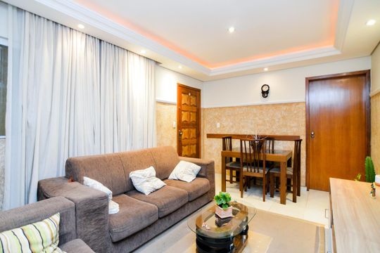 Sala de casa à venda com 2 quartos, 125m² em Portal dos Gramados, Guarulhos